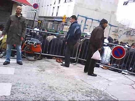 Révélation: Collusion entre la police et les musulmans